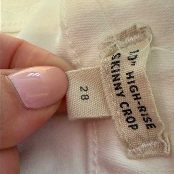 Madewell Cropped White Jeans - Picture 5 of 5